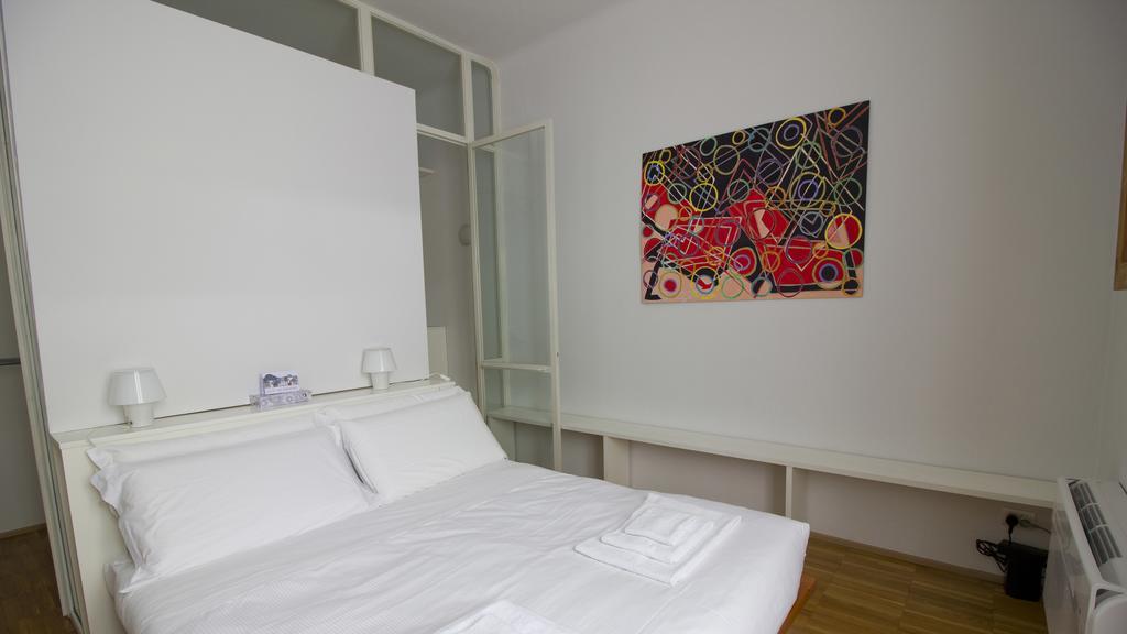 Italianway-Crema Apartment Милано Екстериор снимка